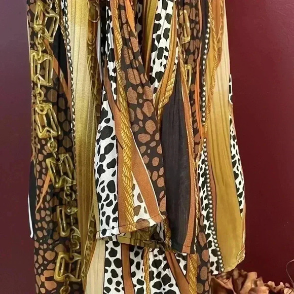 Fashion Bug 1X Animal Print Bell Sleeves Chain Link Print Crinkle Blouse - Picture 6 of 9